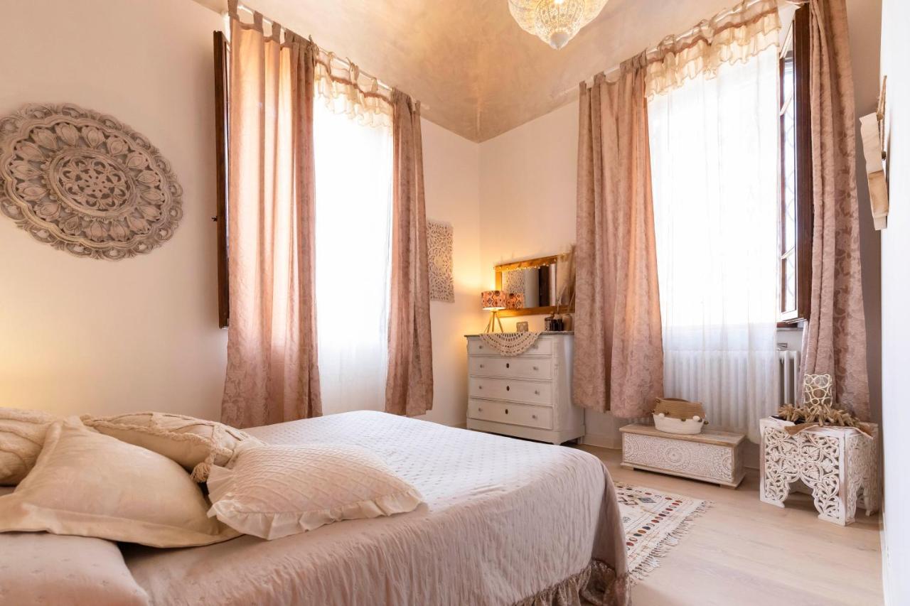 Villa Casa Indipendente Con Giardino A Marina Di Pisa Exterior foto